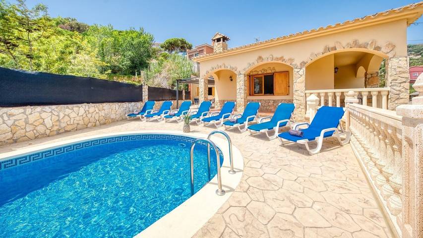Villa "Costacabana - Sarai" with Private Pool, Private Terrace und Wi-Fi in Roca Grossa, Lloret de Mar