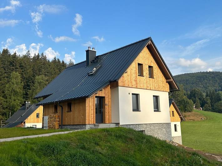 Ferienhaus für 12 Personen, mit Terrasse und Garten in Nordböhmen
