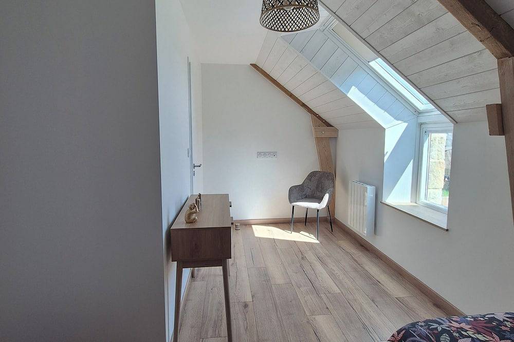 Quiet farmhouse for 6 people in Brech, Côte des Mégalithes