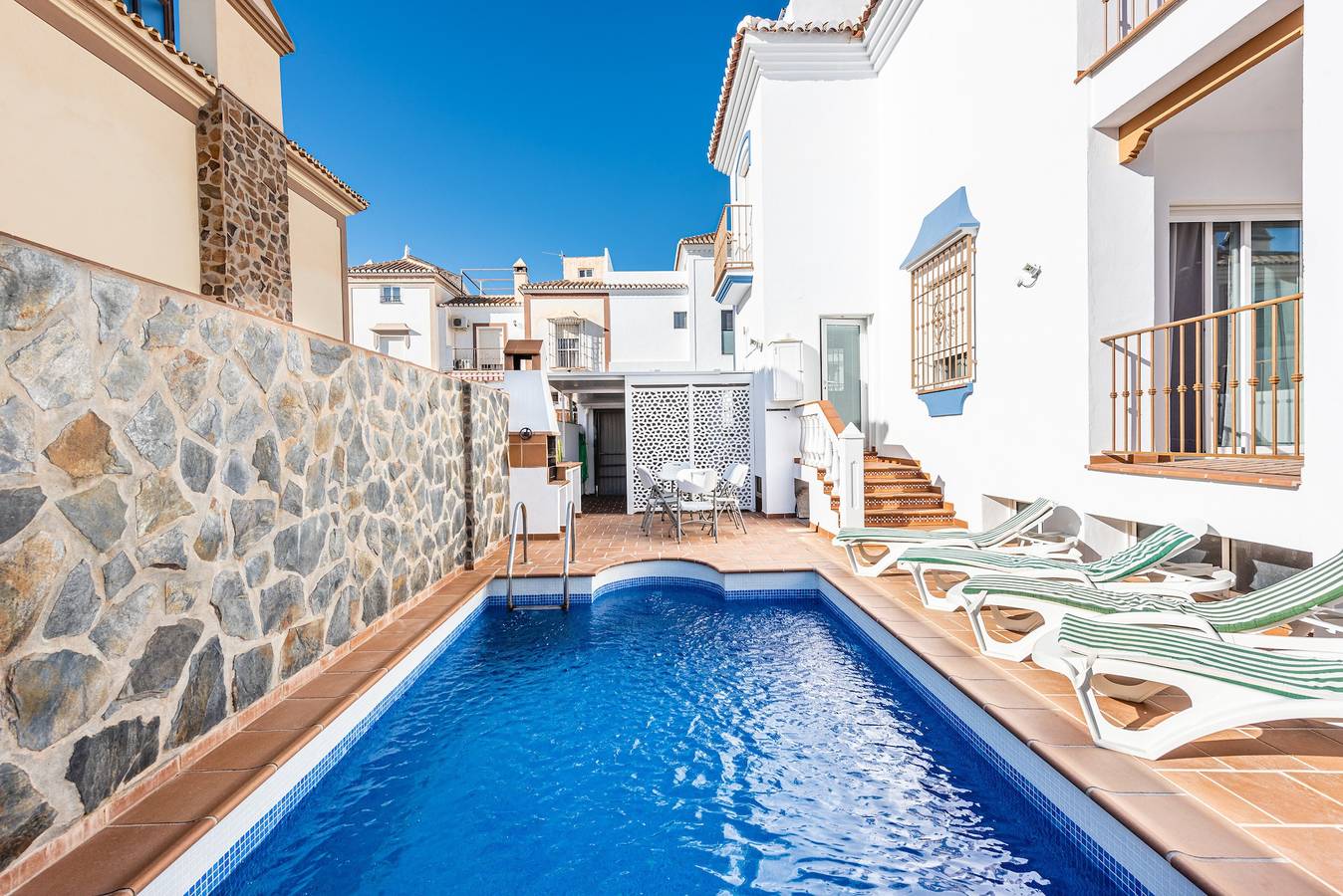 Ferienhaus 'Villa Zoe' mit Meerblick, Wlan und Klimaanlage in Nerja, Costa del Sol