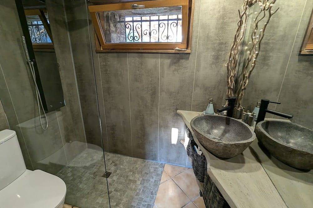Charmante maisonnette en pierre près d'Épinal in Uzemain, Région d'Épinal