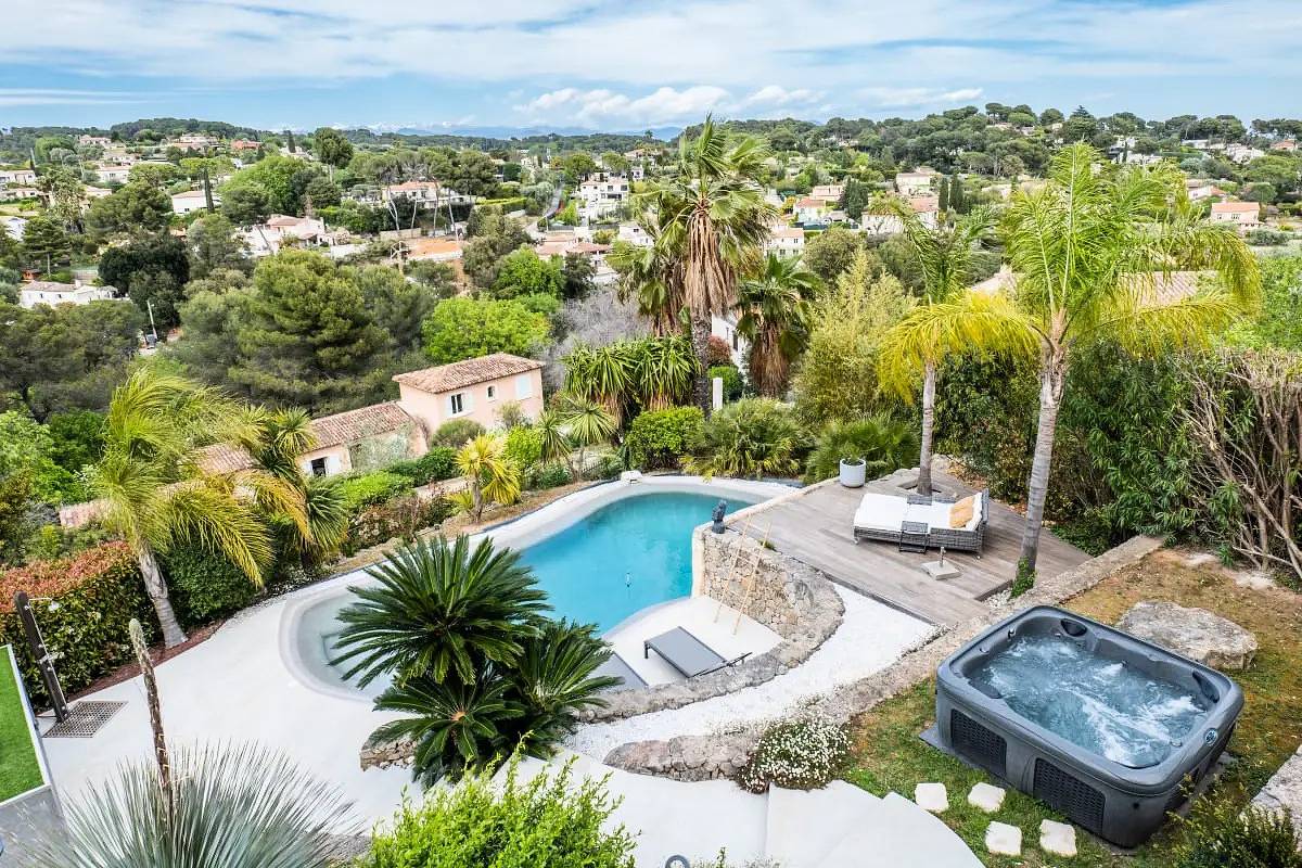 Villa 5 Schlafzimmer Höhe des Golfs, Schwimmbad & Jacuzzi in Vallauris, Mittelmeerküste (Frankreich)