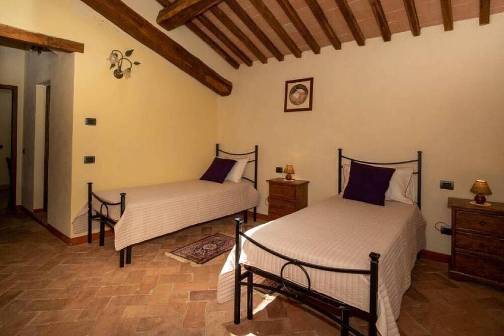 N.3 Camera Matrimoniale  con possibilità di terzo e quarto letto in Radicondoli, Siena e dintorni