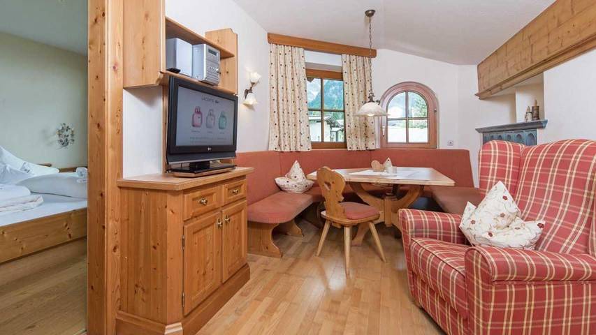 Hotel für 5 Personen, mit Garten und Sauna, kinderfreundlich in Pertisau - 4