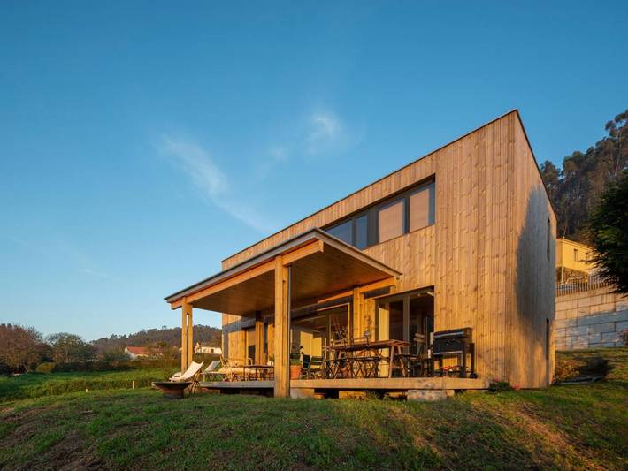Location de vacances pour 7 personnes, avec vue ainsi que jardin et vue sur le lac, animaux acceptés à Ferrol - 3