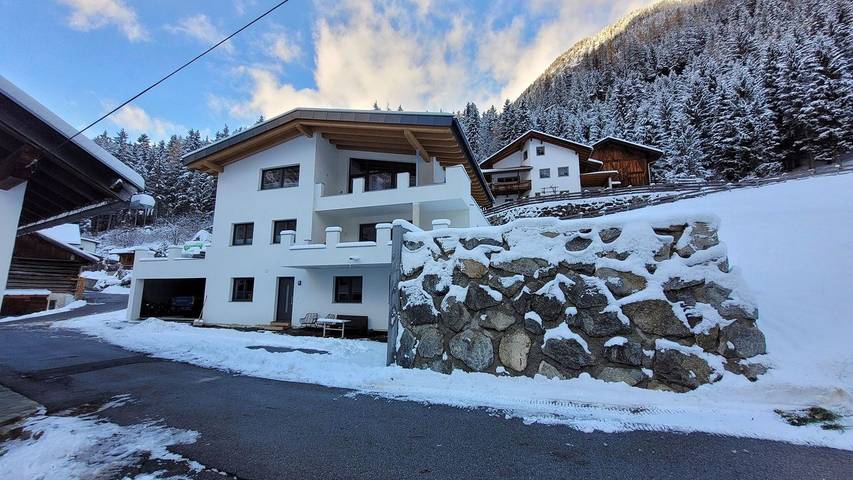Ferienwohnung für 4 Personen, mit Terrasse im Pitztal