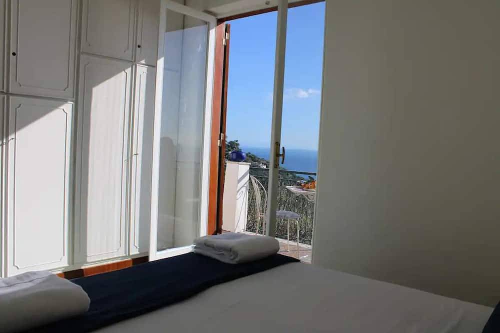 Baia di Nerano is the ideal accommodation for those who like to relax in Provinsen Napoli