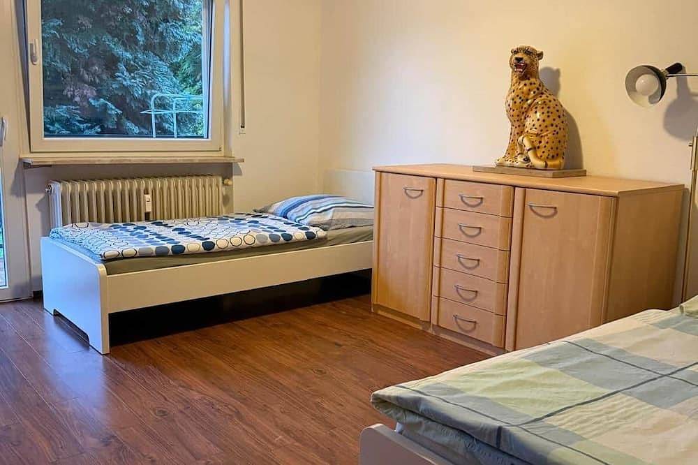 Ganze Wohnung, Monteurwohnung Oberhausen-Rheinhausen, Lönsweg 3, Eg in Oberhausen-Rheinhausen, Rheinebene