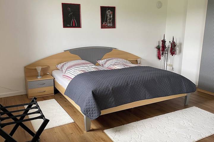 Ferienwohnung für 6 Personen, mit Balkon in Obing