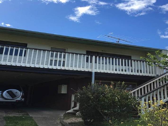 Holiday home for 9 people, with garden and balcony in Lake Eildon