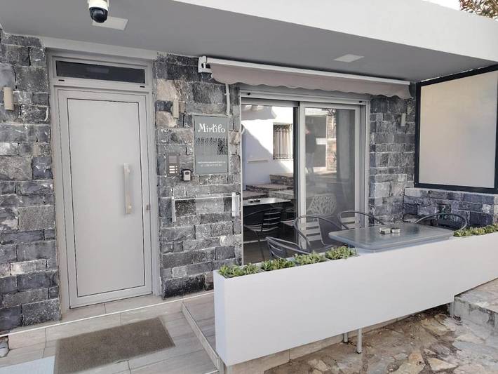 Gîte pour 3 personnes, avec terrasse, adapté aux familles dans Myrtos