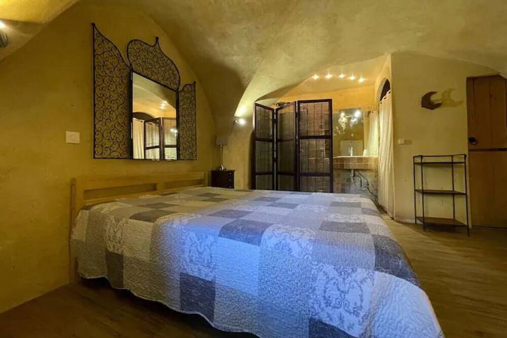 Apartamento entero, Gîte Les Voûtes - A haven of peace in a jewel of Provence in La Garde-Adhémar, Región de Nyons