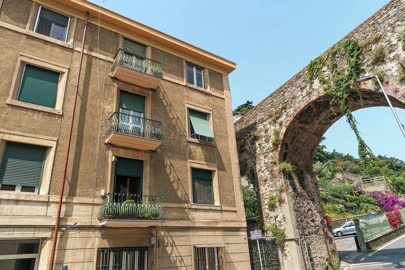 Appartement entier, Appartement "Cruise" avec terrasse privée, balcon et Wi-Fi in Savone (Ville), Savona