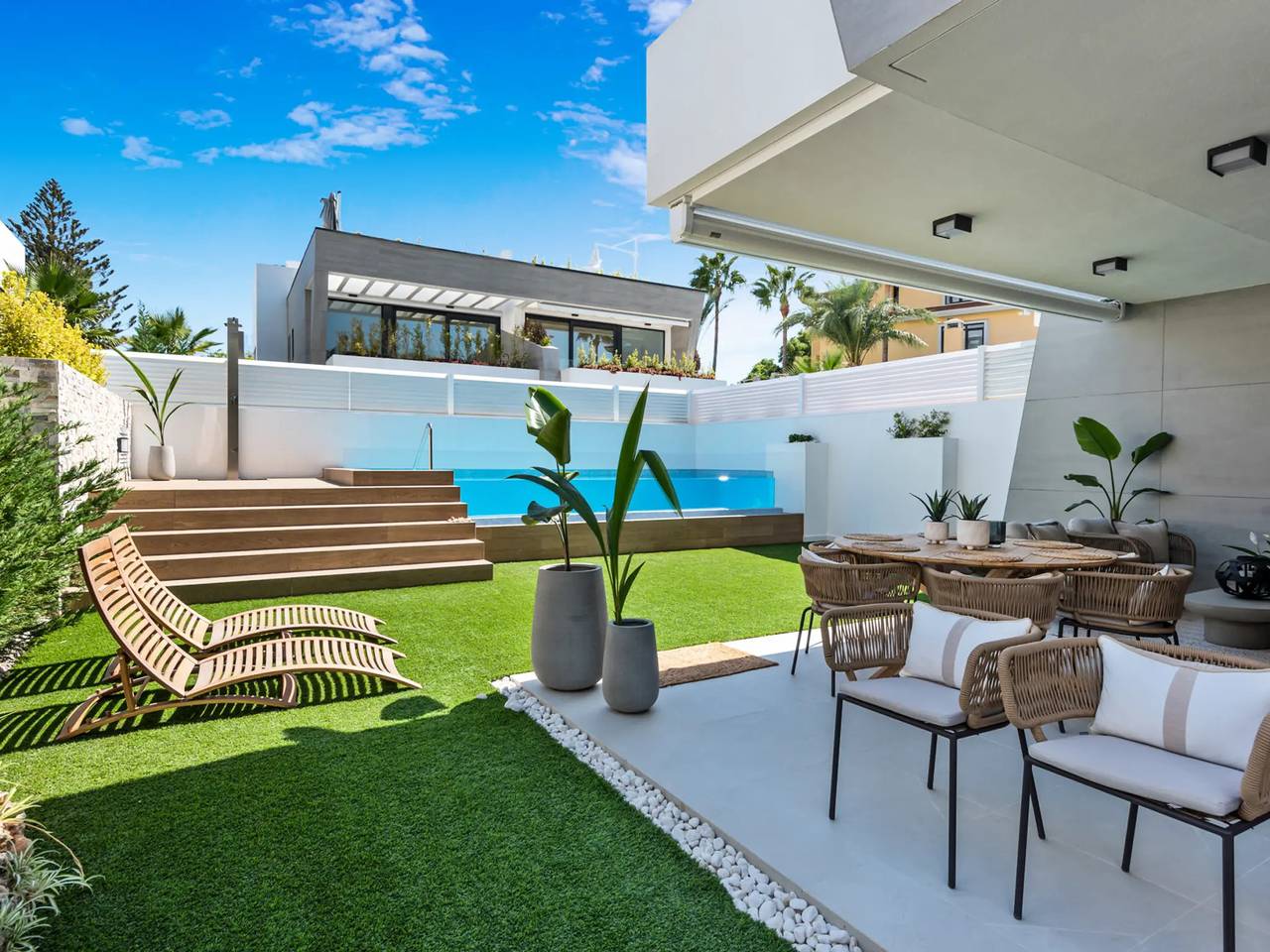 Casa 10 Personas in Marbella West, Marbella