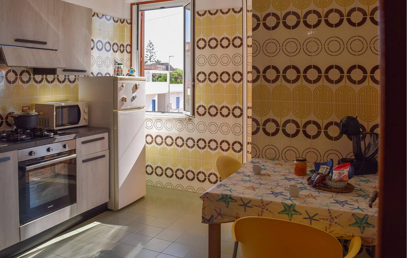 Appartamento intero, Accogliente appartamento con vista mare e terrazza vicino alla spiaggia di Sampieri in Marina di Modica, Modica