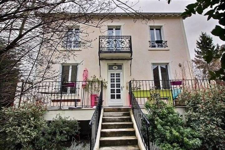 Villa for 9 people, with balcony and hot tub as well as garden, with pets - 1
