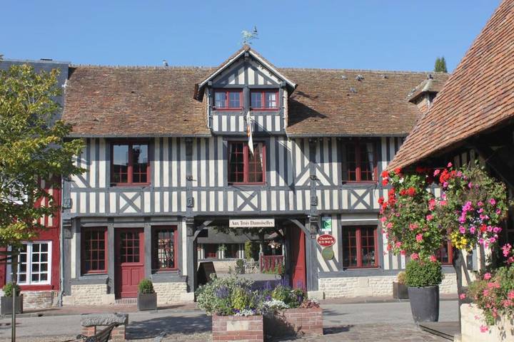 Chambre d’hôte pour 2 personnes, avec Terrasse ainsi que Jardin et Vue à Beuvron-en-Auge