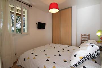 Chalet pour 4 Personnes dans Saint-Pé-de-Léren, Région de Pau, Photo 4