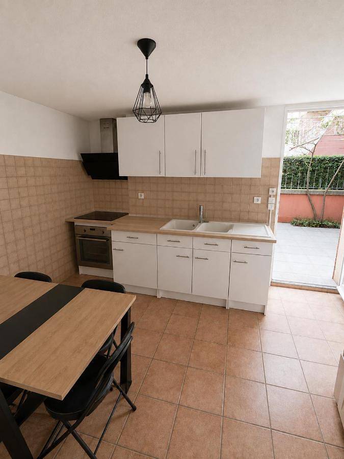 Appartement entier, Au soleil du Tricastin - Appartement 3 chambres avec terrasse in Pierrelatte, Région de nyons