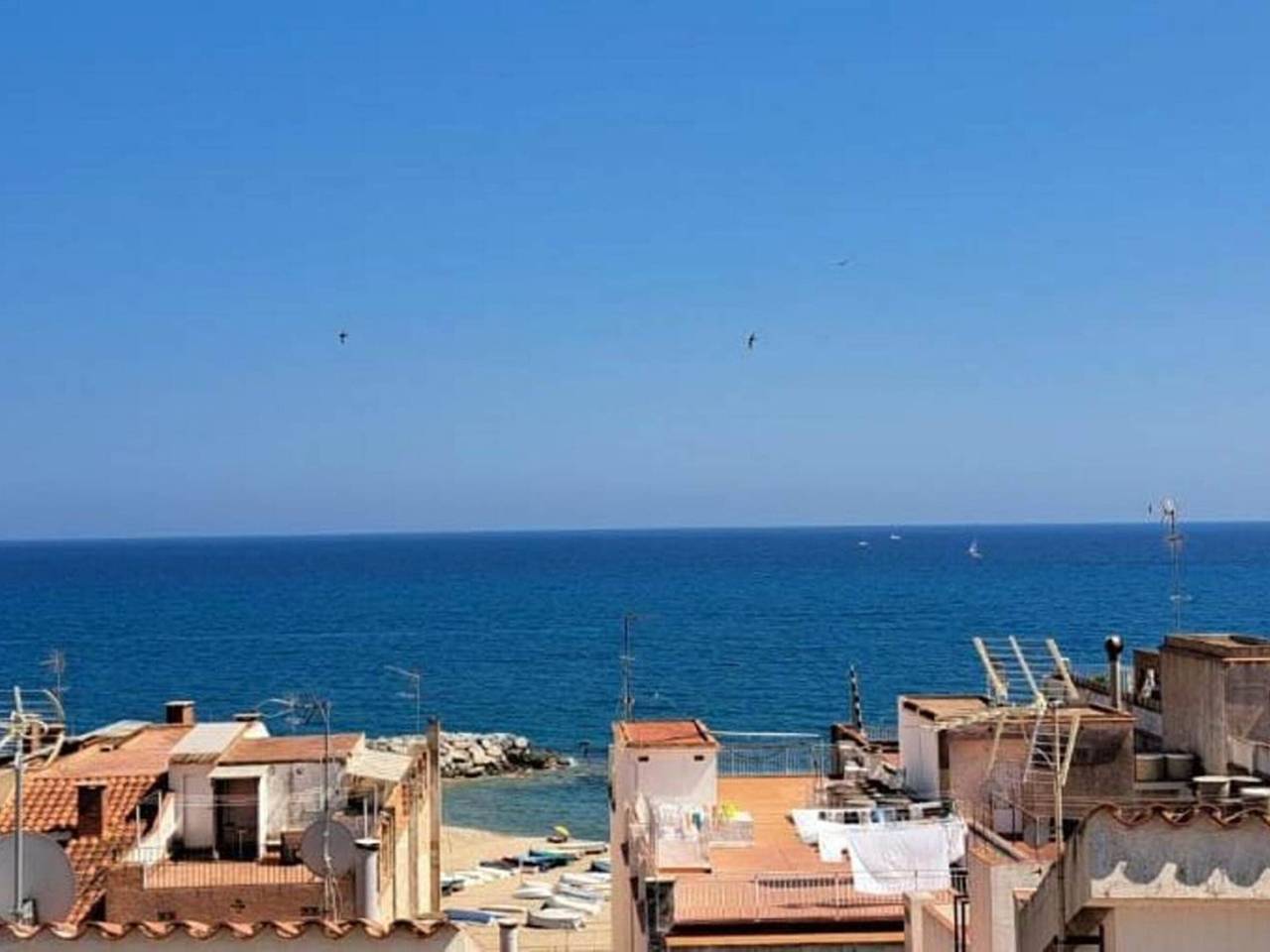 Casa con encanto con Wi-Fi y parking en el centro de Sant Pol de Mar in Sant Pol de Mar, Costa del Maresme