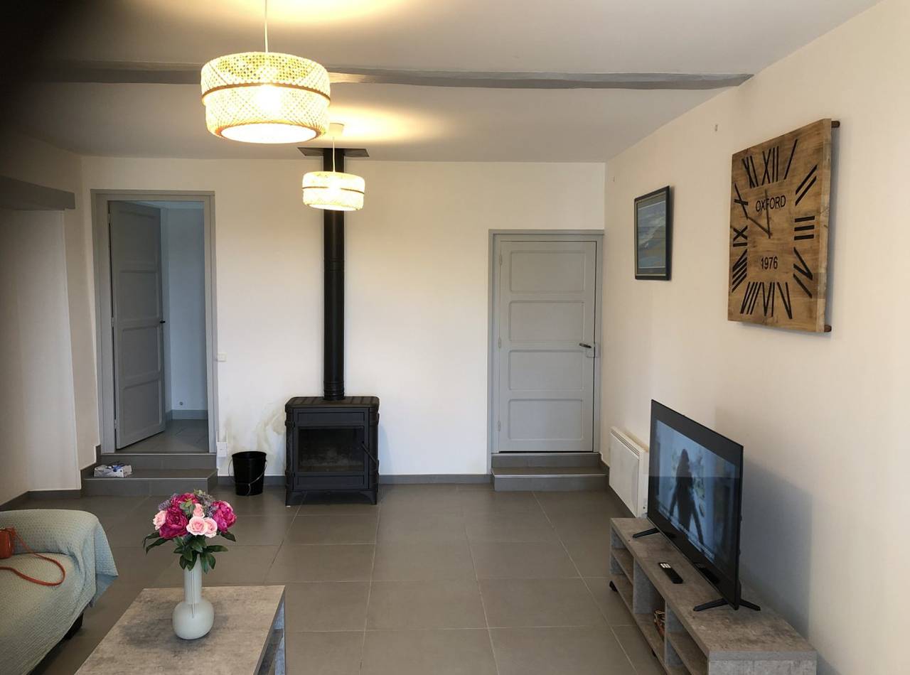 Appartement entier, Gîte neuf dans maison au pays basque libre toutes périodes in Ayherre, Région de Bayonne