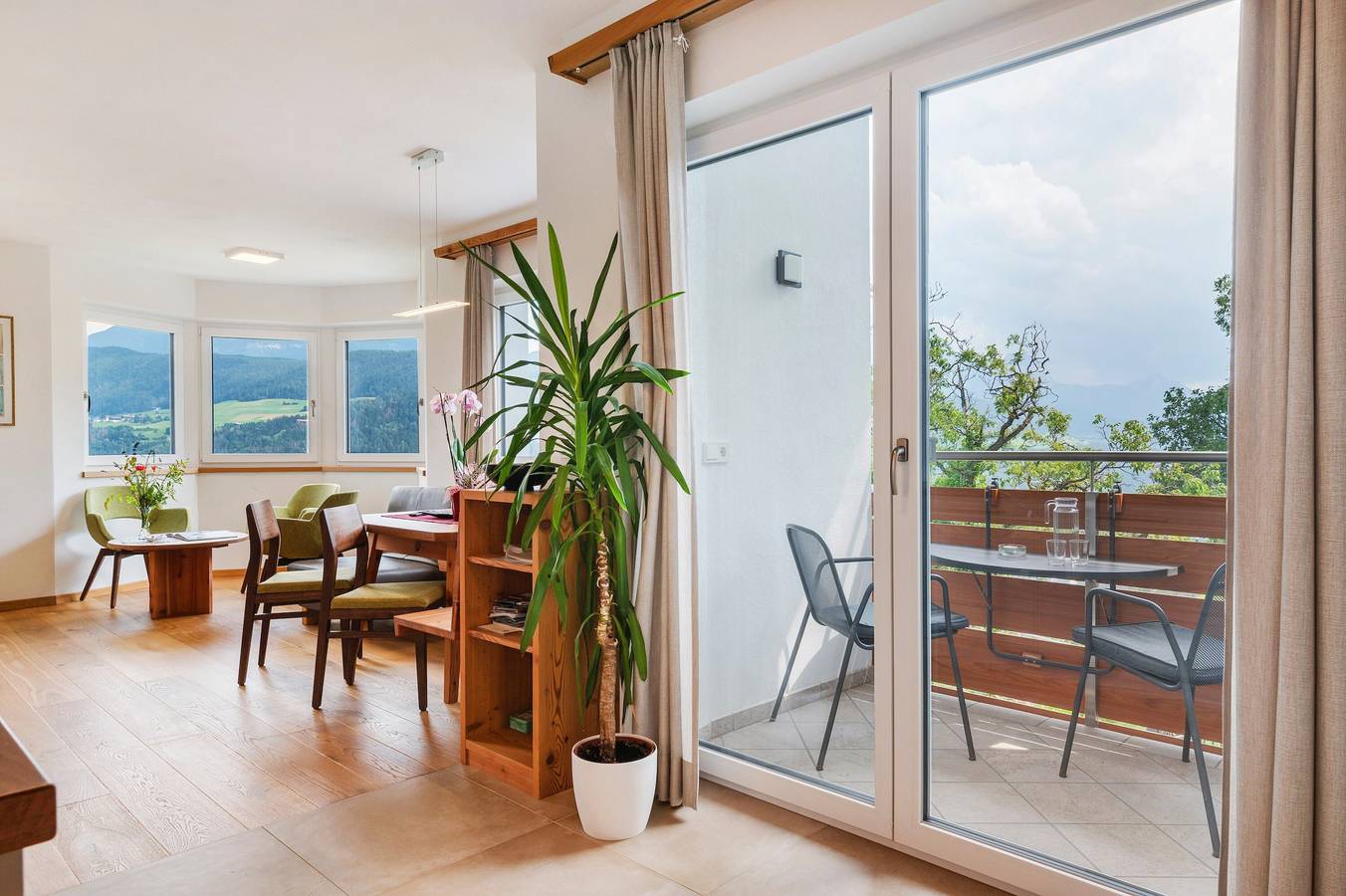 Appartamento intero, Appartamento 'Pferscher - Apt Nussbaum' con vista montagna, terrazza comune e Wi-Fi in Barbiano, Alpi Sarentine