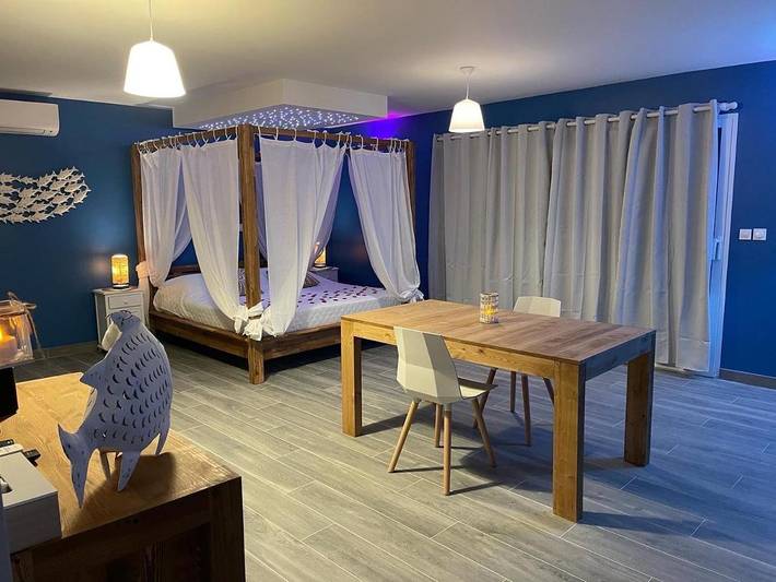 Maison d’hôte pour 2 personnes, avec terrasse ainsi que sauna et jacuzzi - 1
