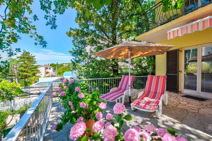 Ferienwohnung für 5 Personen, mit Terrasse und Garten in Selce - 2