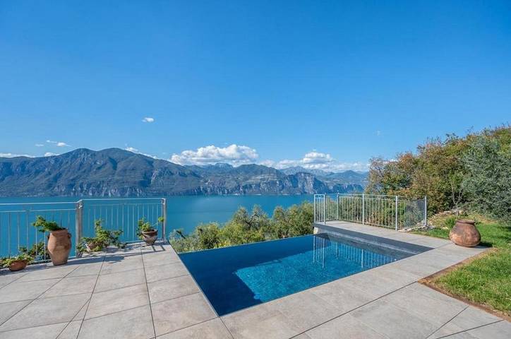 Gîte pour 11 personnes, avec jardin et piscine ainsi que vue et vue sur le lac dans Grand Port (Aix-les-Bains) - 2