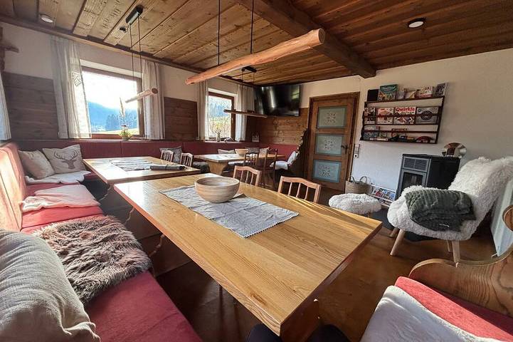 Blockhütte für 24 Personen, mit Garten und Sauna sowie Terrasse in Tannheimer Tal - 3