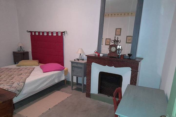 Gîte pour 6 personnes, avec jardin à Saint-André-de-Roquepertuis - 2