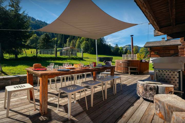 Chalet pour 12 personnes, avec jacuzzi et jardin à La Clusaz