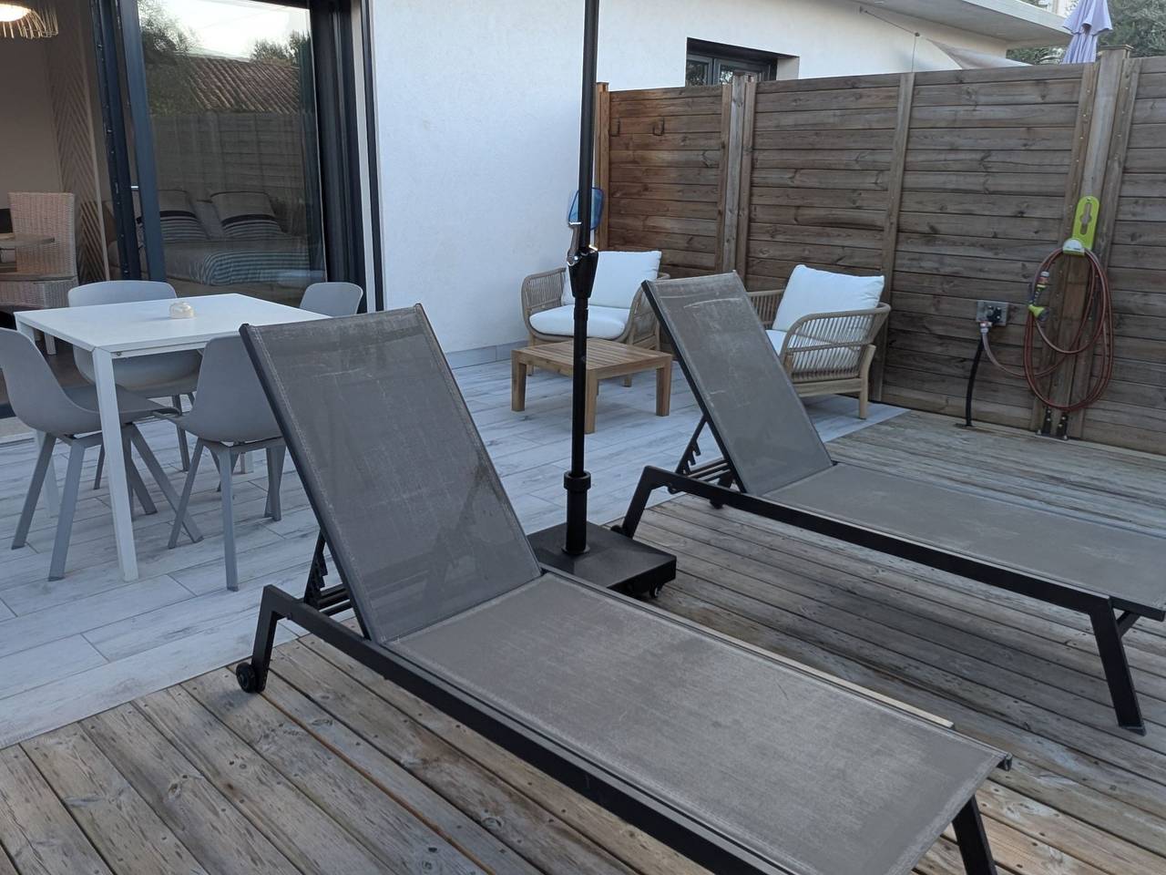 Ganze Wohnung, Studiowohnung mit Wallbox in Roquefort-les-Pins, Cannes und Umgebung