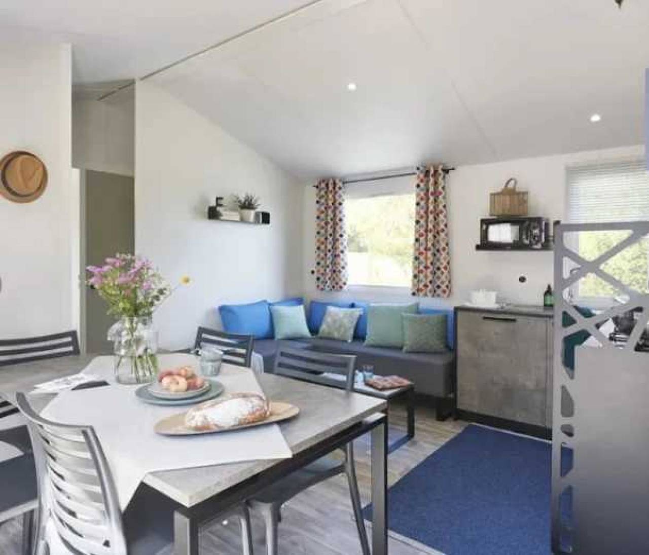 Camping 3 étoiles - Piscine  - eehfig in Vic-la-Gardiole, Côte d'Améthyste