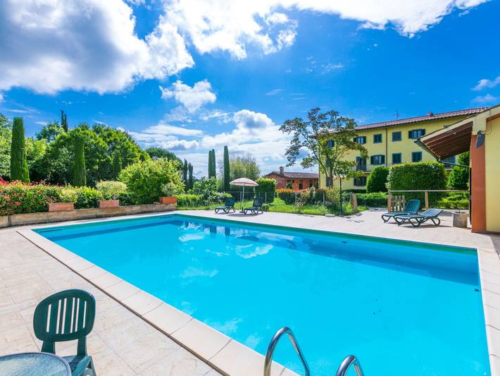 Villa für 10 Personen, mit Whirlpool und Garten in der Toskana