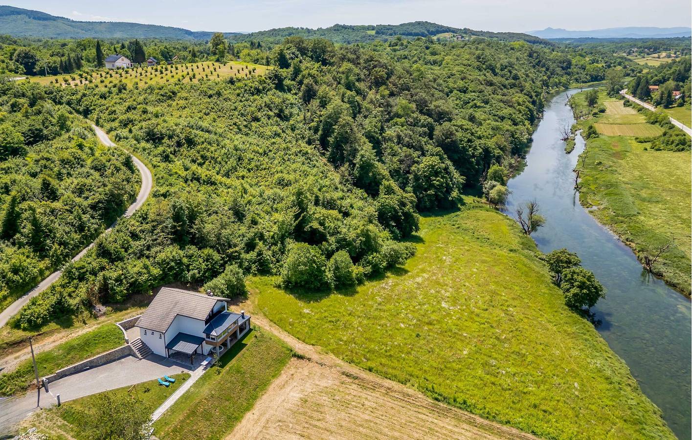 Ferienhaus für 2 Personen mit Terrasse in Karlovac und Umgebung