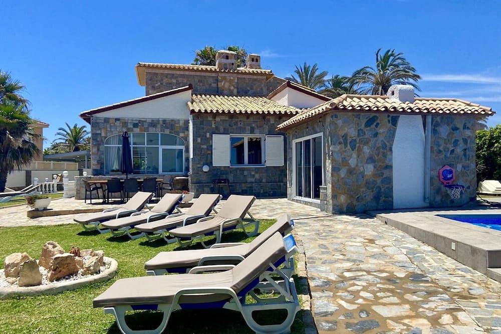 Front Line Beach Villa with Amazing Beach & Ocean Views ! Staircase to the Beach in Cabo Roig, Costa Blanca