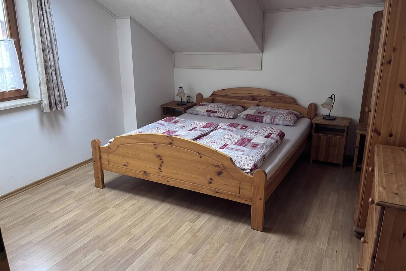Ganze Wohnung, Ferienwohnung für 4 Personen mit Balkon in Innerkrain-Karst