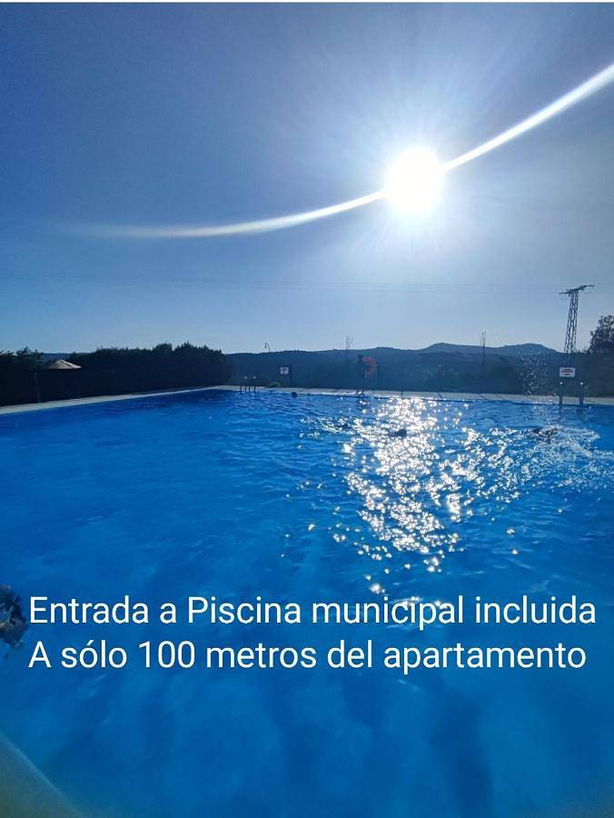 Casa rural para 3 personas, con jardín además de terraza y vistas, Se admiten mascotas en Tentudía - 3