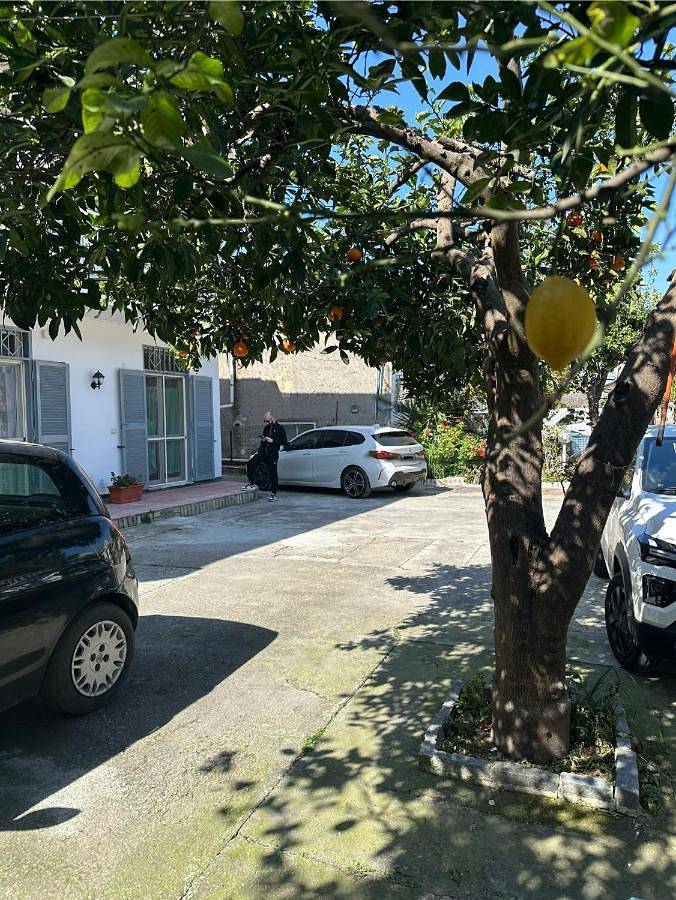 In famiglia appartamento con parcheggio gratuito vicino agli Scavi di Pompei e Costiera Amalfitana - ideale per gruppi e famiglie in Sant'Egidio del Monte Albino, Costa tirrenica Campania