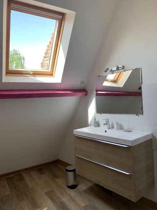 Appartement entier, Petite maison à la campagne in Cressonsacq, Oise