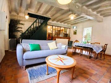 Gîte pour 8 personnes, avec bassin pour enfant et piscine ainsi que jardin et vue, adapté aux familles à Saint-Florent-sur-Cher