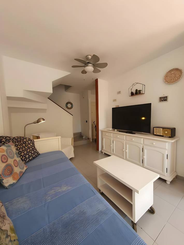 Appartement entier, Appartement de vacances « Alquilaencanarias Duplex Beach » avec balcon et Wi-Fi in Playa El Salado (Granadilla de Abona), Granadilla de Abona