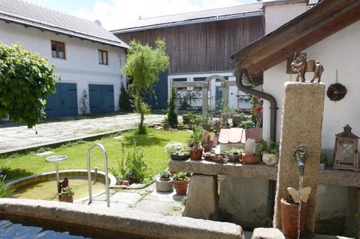 Ganze Wohnung, Der Breinhof- Euer Urlaubsbauernhof - Ferienwohnung Säumerrast mit Terrasse und Liegewiese in Waldkirchen, Passauer Land