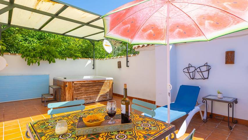 Chalet para 5 personas, con balcón/terraza y jacuzzi en Parque Natural Sierras Subbéticas - 3