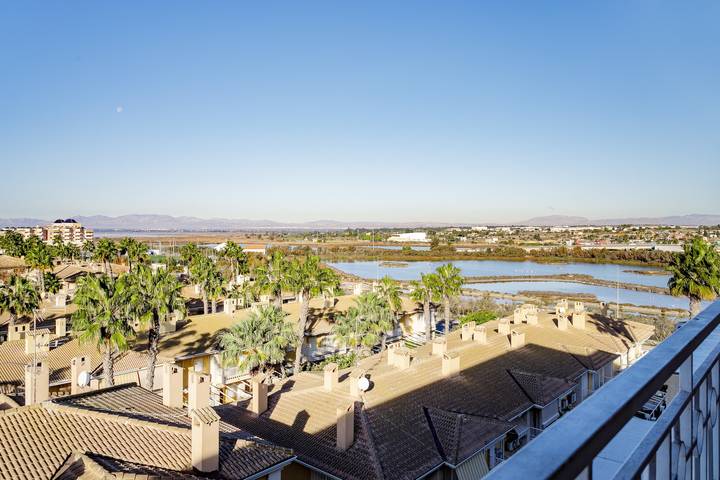 Apartamento entero, Apartamento 'Carmen en Santa Pola' con vistas al mar, Wi-Fi y aire acondicionado in Santa Pola, Costa Blanca