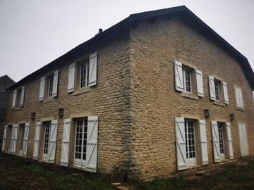 Cottage pour 8 personnes, avec jardin et vue, animaux acceptés dans Isômes