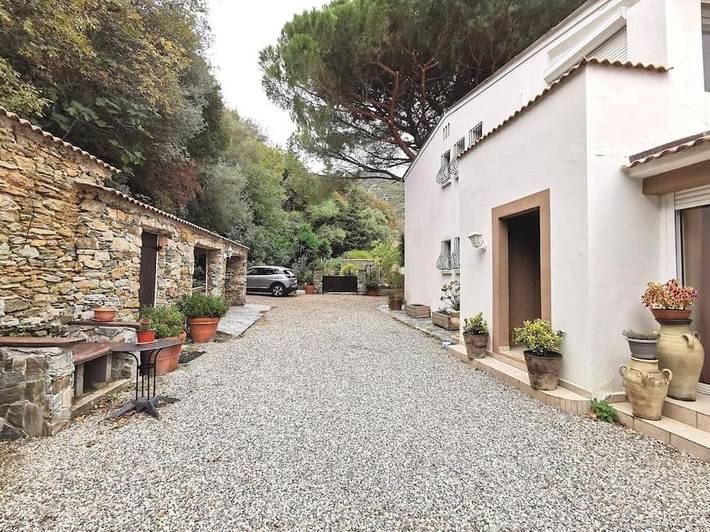 Villa pour 8 personnes, avec piscine ainsi que vue et jardin, animaux acceptés à Bastia - 2