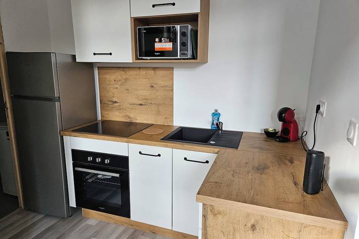 Entire apartment, Apartments Design Centre Valenciennes Station and Tram on foot in Valenciennes, Valenciennes region