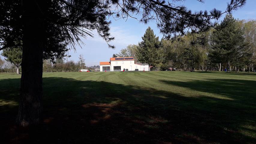 Location de vacances pour 12 personnes, avec jacuzzi et jardin à Saint-Florent-le-Vieil